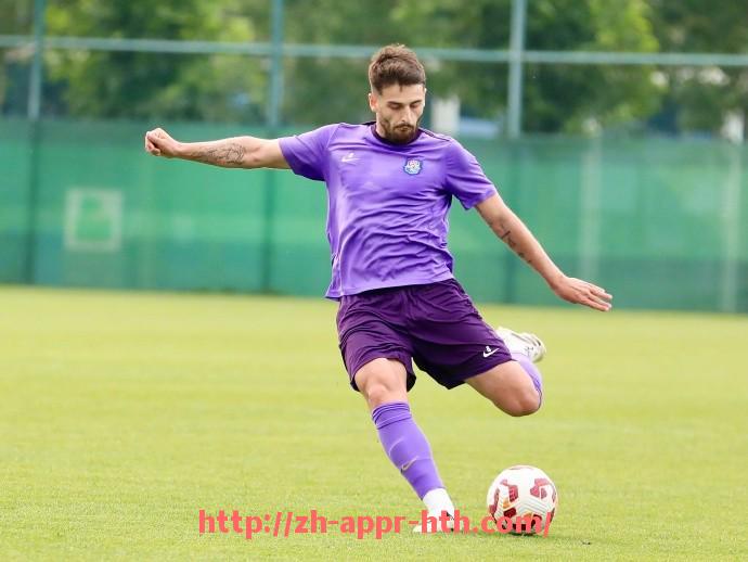 华体会hth官方网站下载-英超逆风球队的赛季分析与调整策略